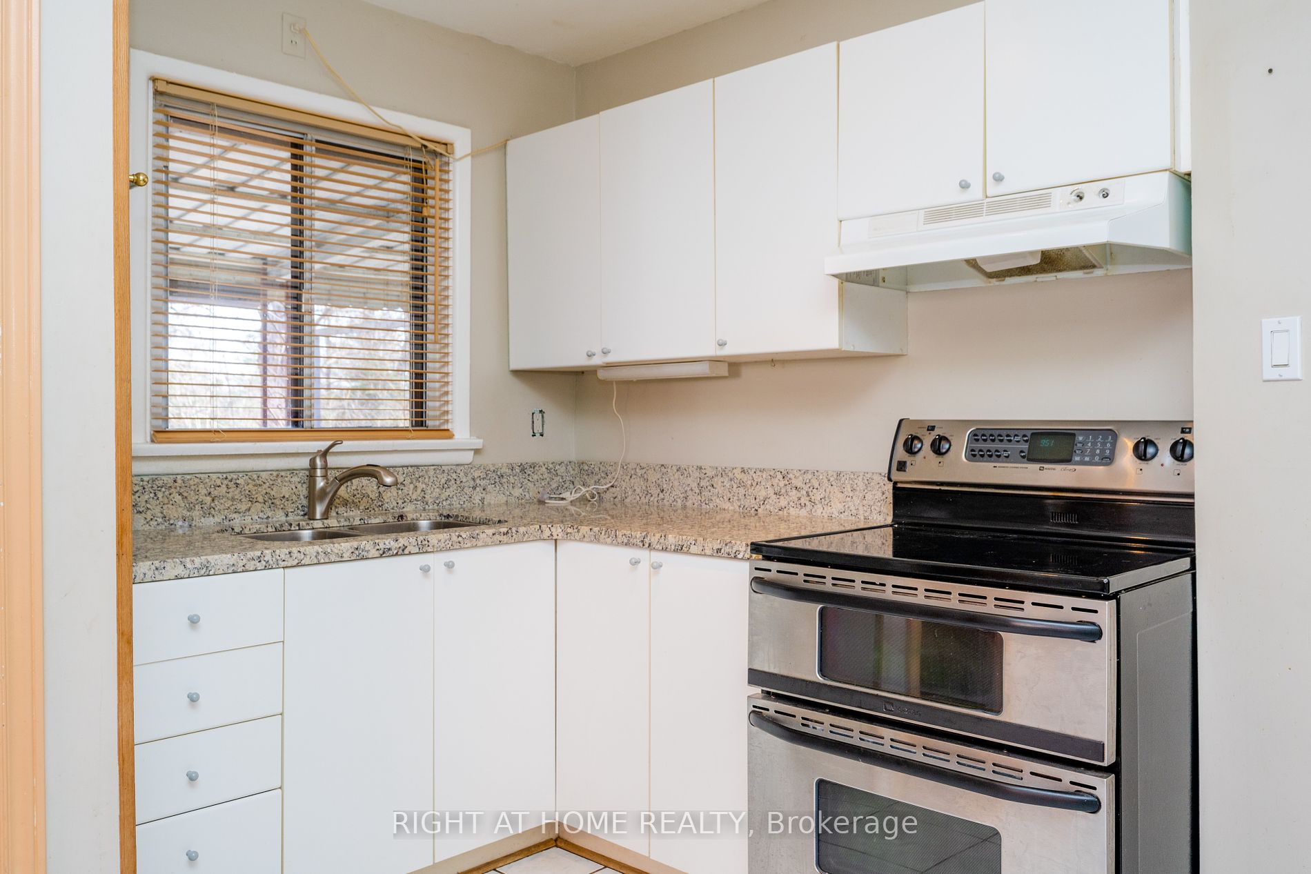 1045 Deta Road