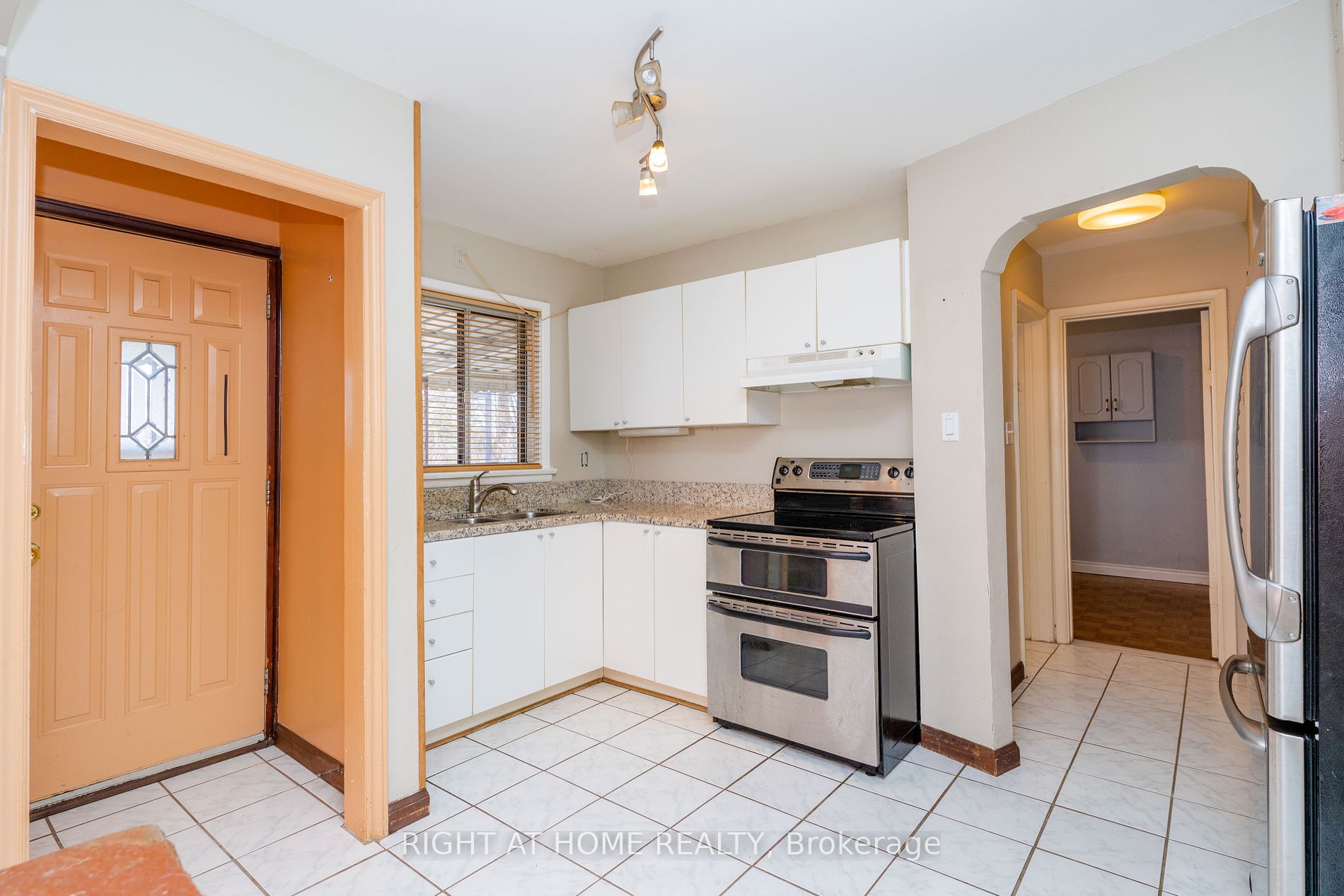 1045 Deta Road