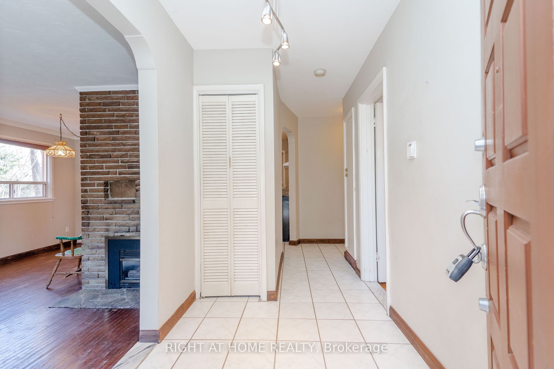 1045 Deta Road