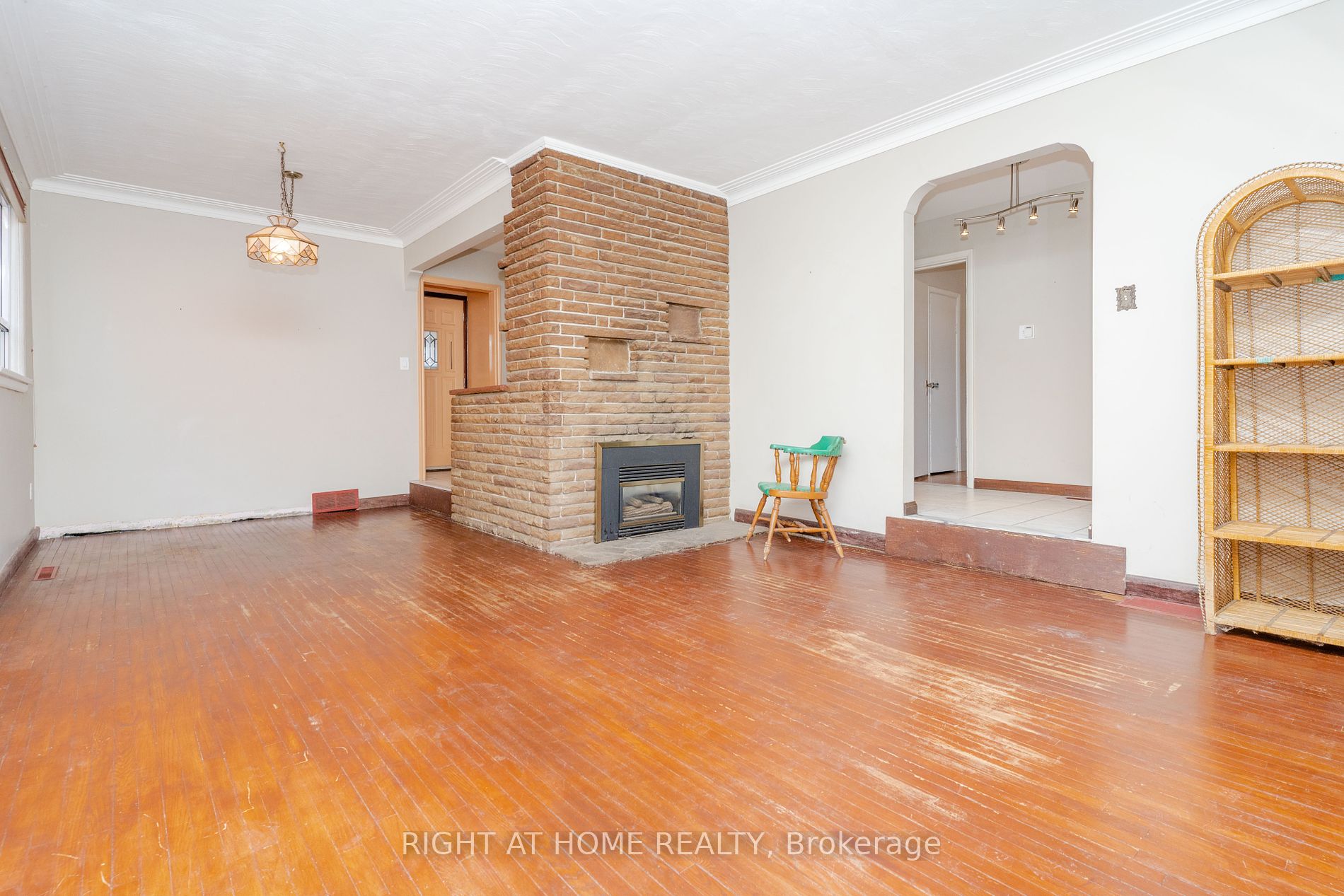 1045 Deta Road