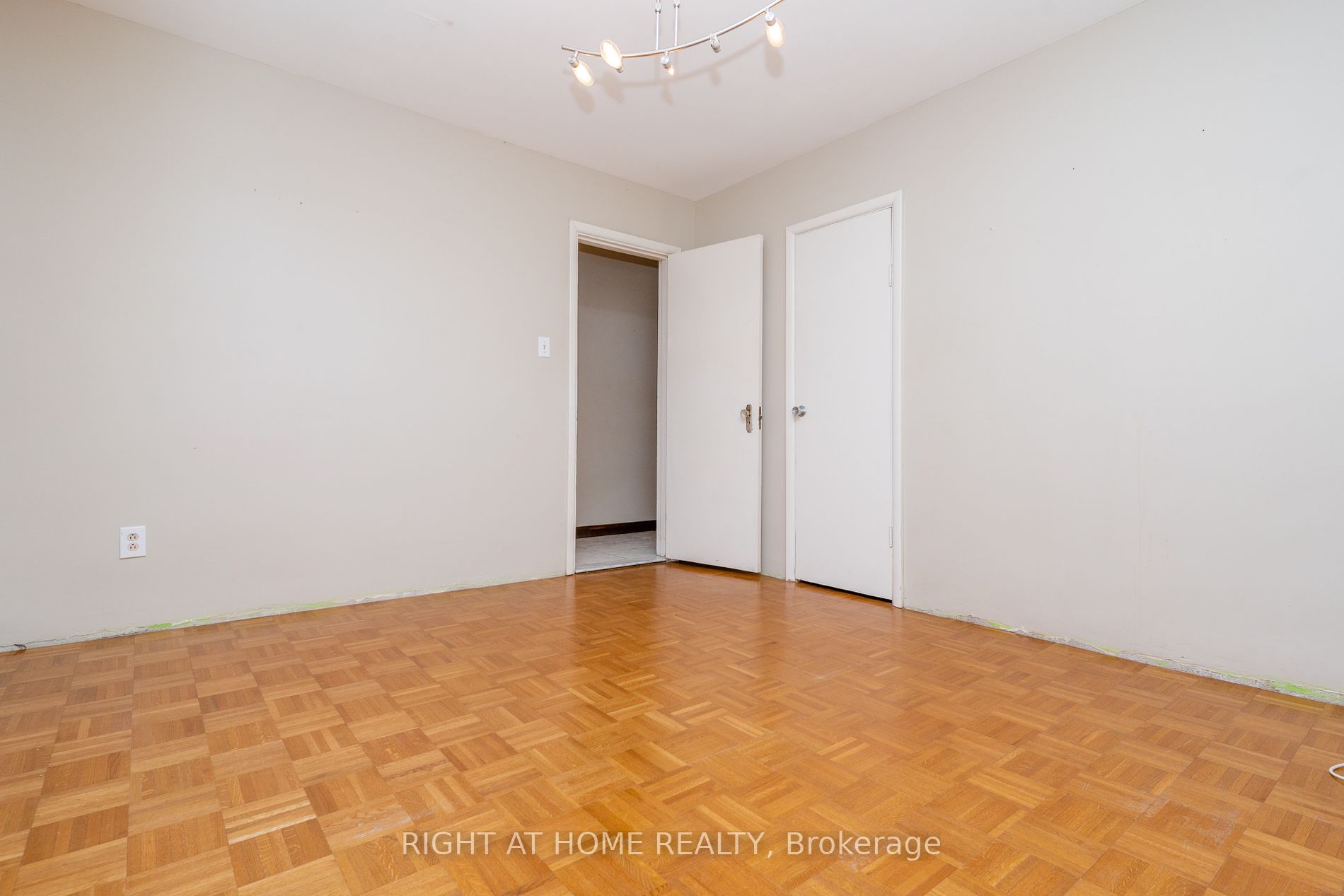 1045 Deta Road