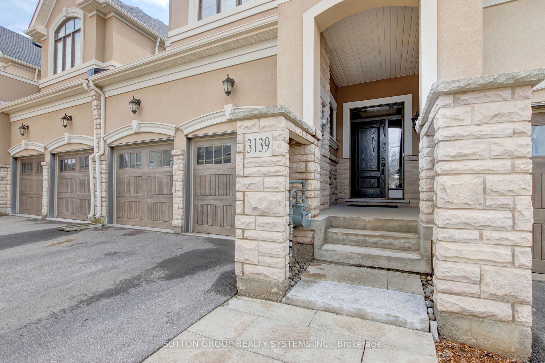 3139 Riverpath Common #14