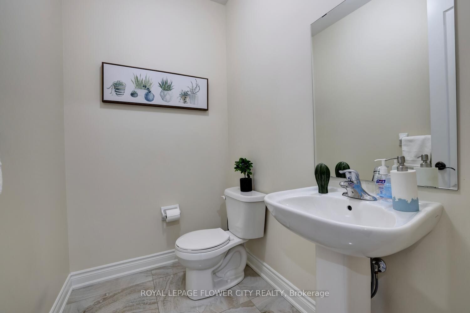 25 Ladbrook Cres