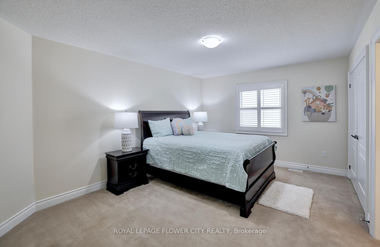 25 Ladbrook Cres