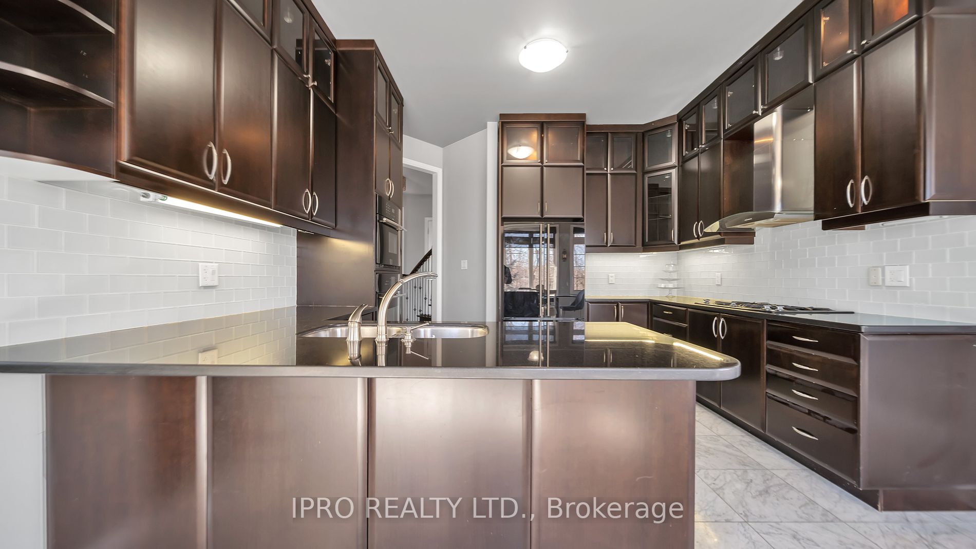 4 Quatro Crescent