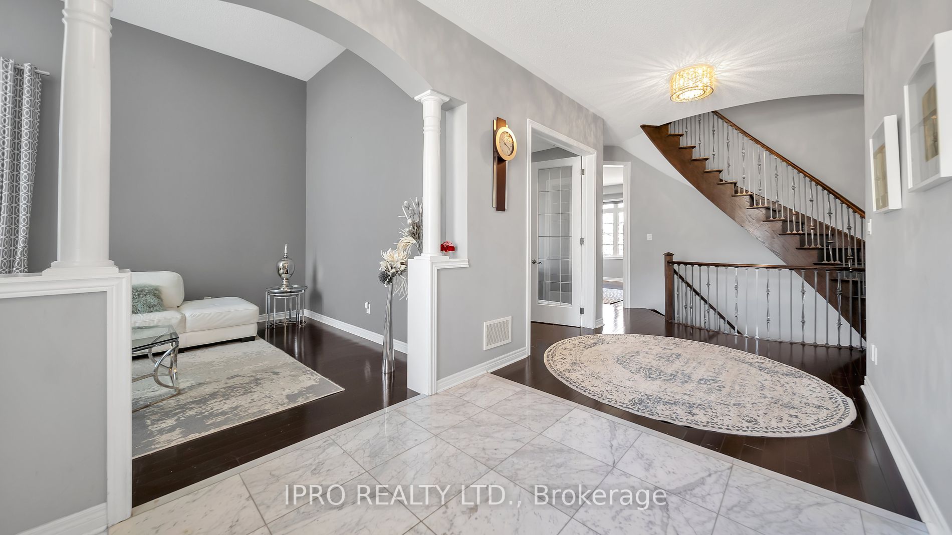 4 Quatro Crescent