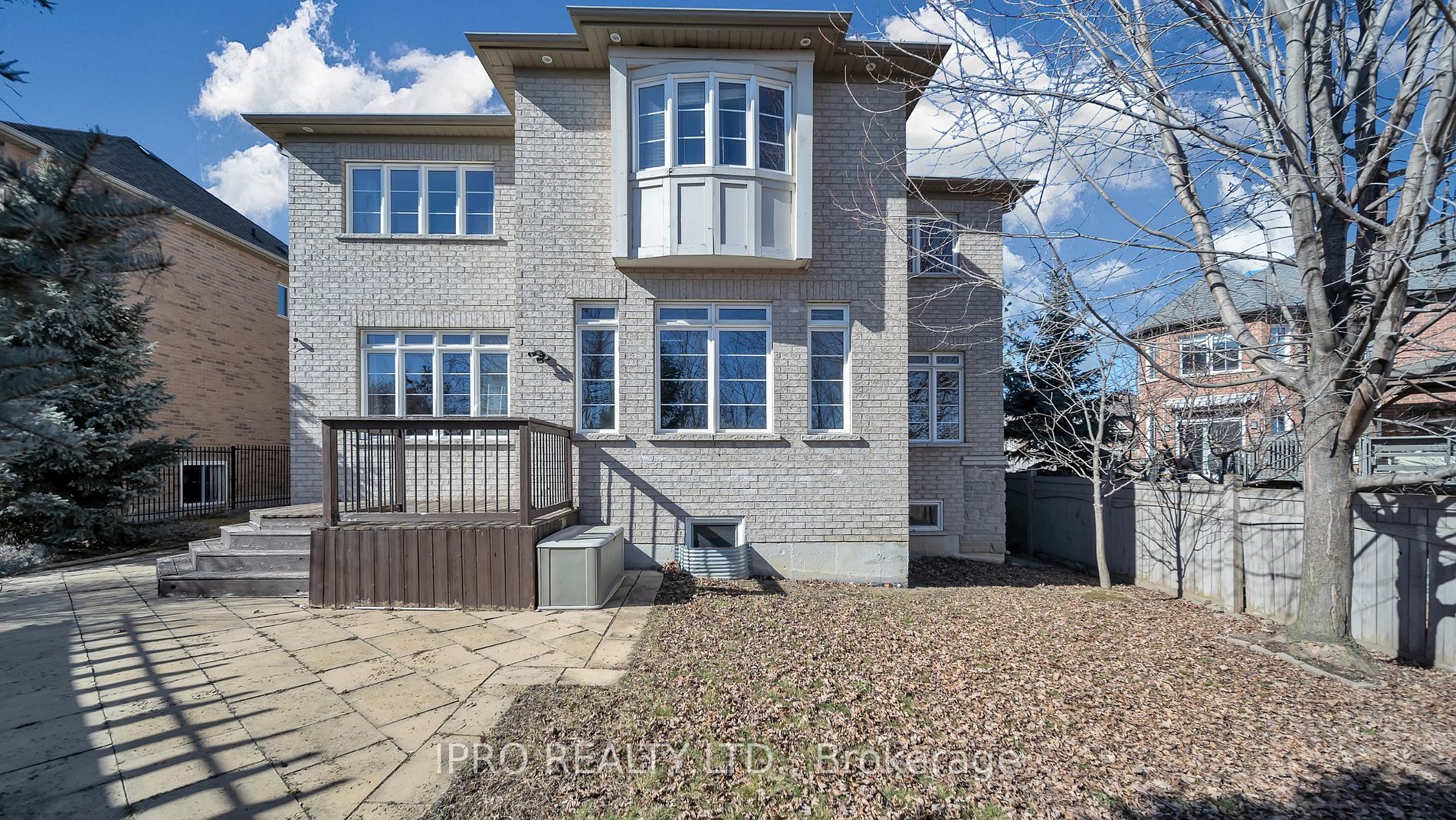 4 Quatro Crescent