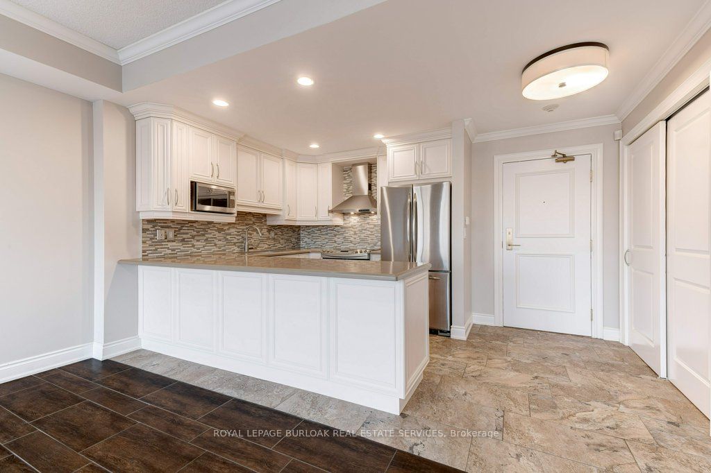 399 Elizabeth St, #506