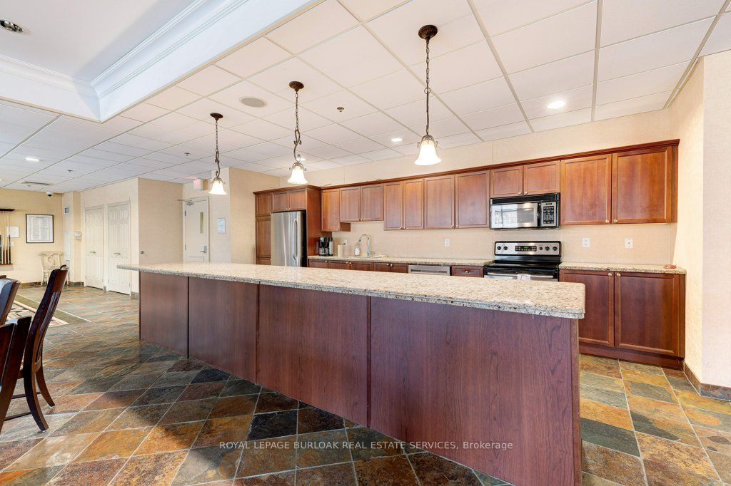 399 Elizabeth St, #506