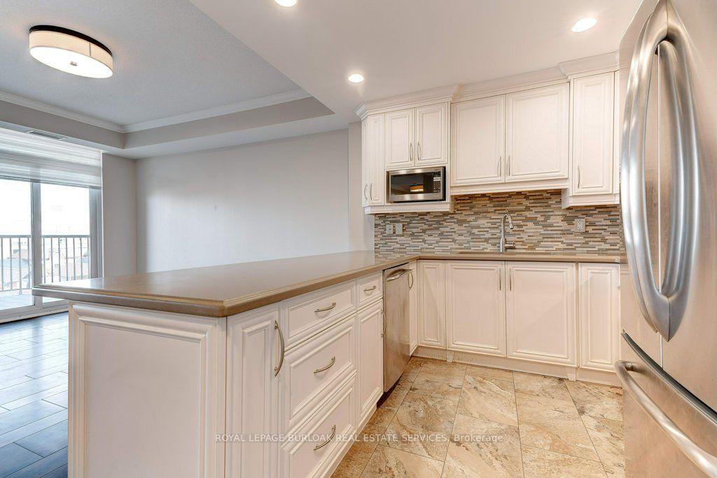 399 Elizabeth St, #506