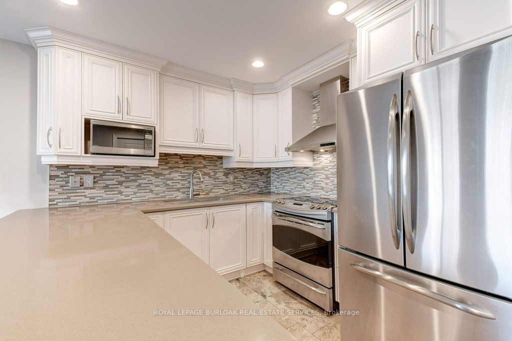 399 Elizabeth St, #506