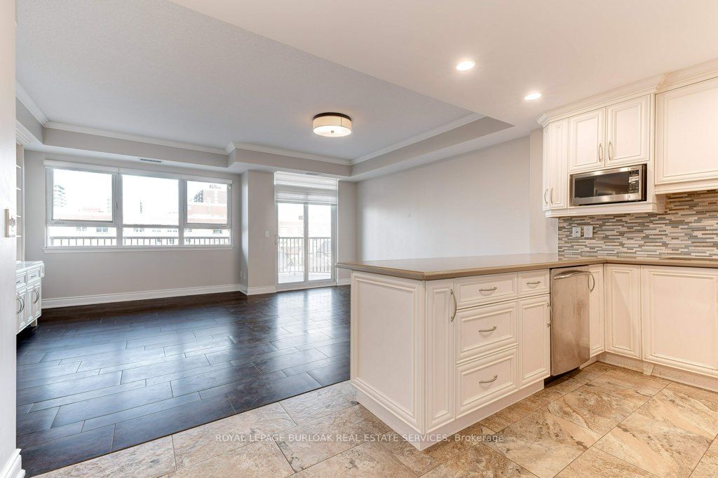 399 Elizabeth St, #506