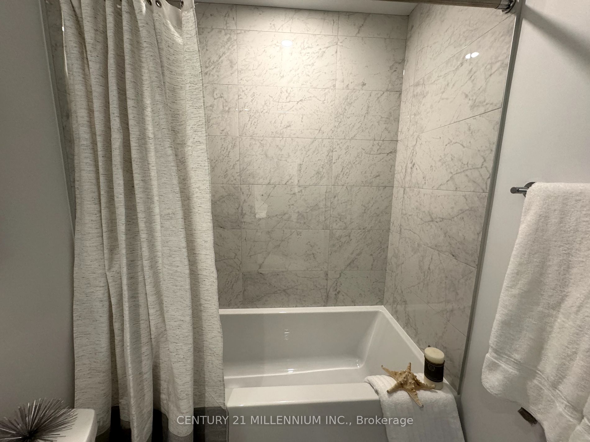 1926 Lakeshore Blvd, #3009
