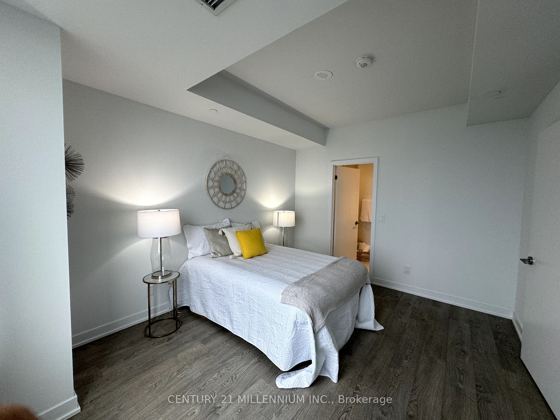 1926 Lakeshore Blvd, #3009