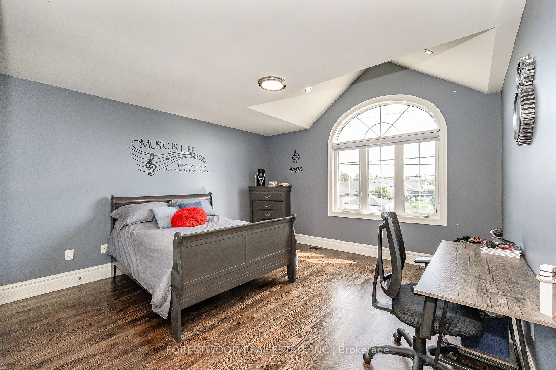 138 Winston Park Blvd