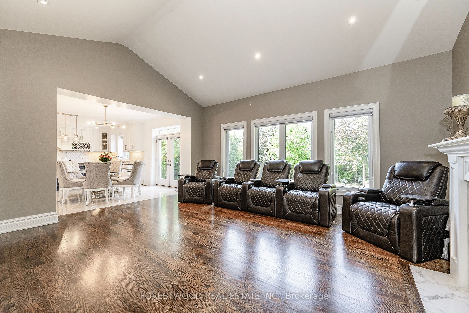 138 Winston Park Blvd