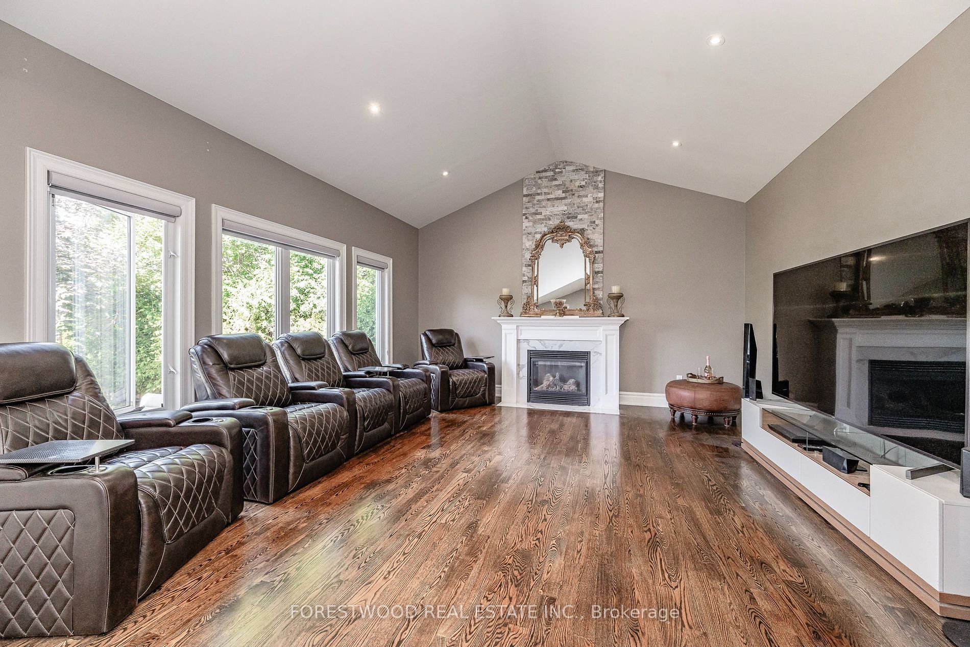138 Winston Park Blvd
