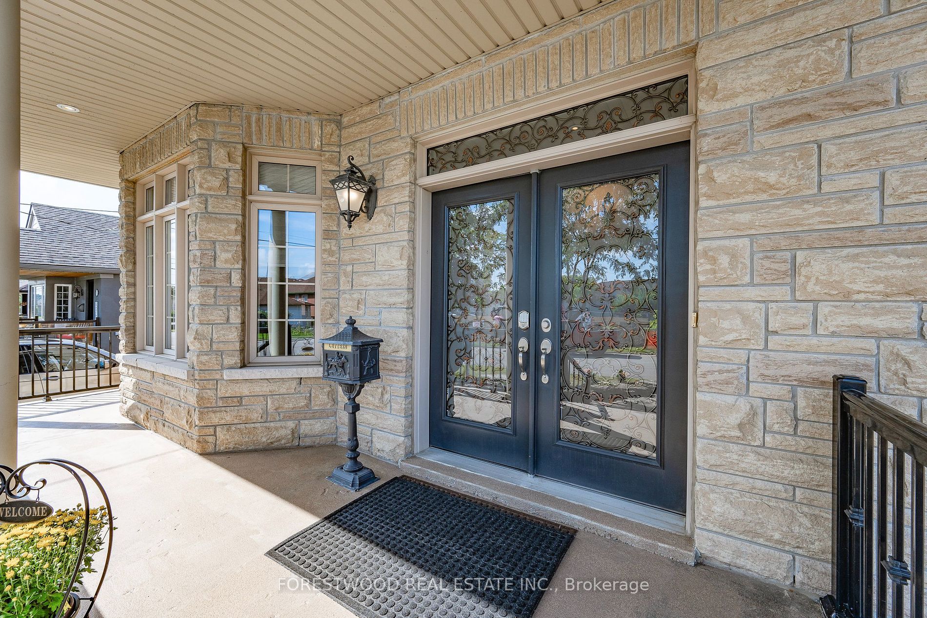 138 Winston Park Blvd
