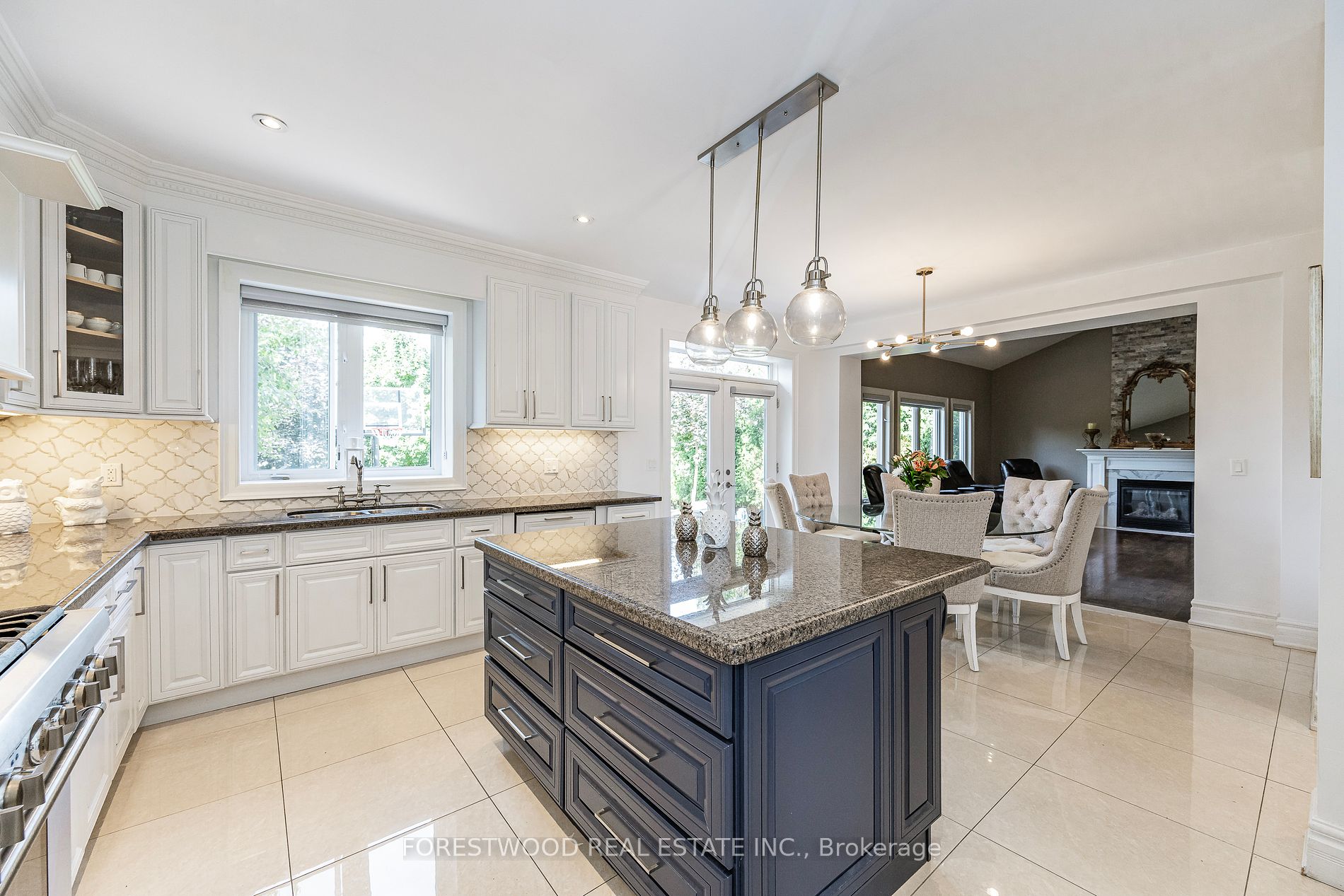 138 Winston Park Blvd