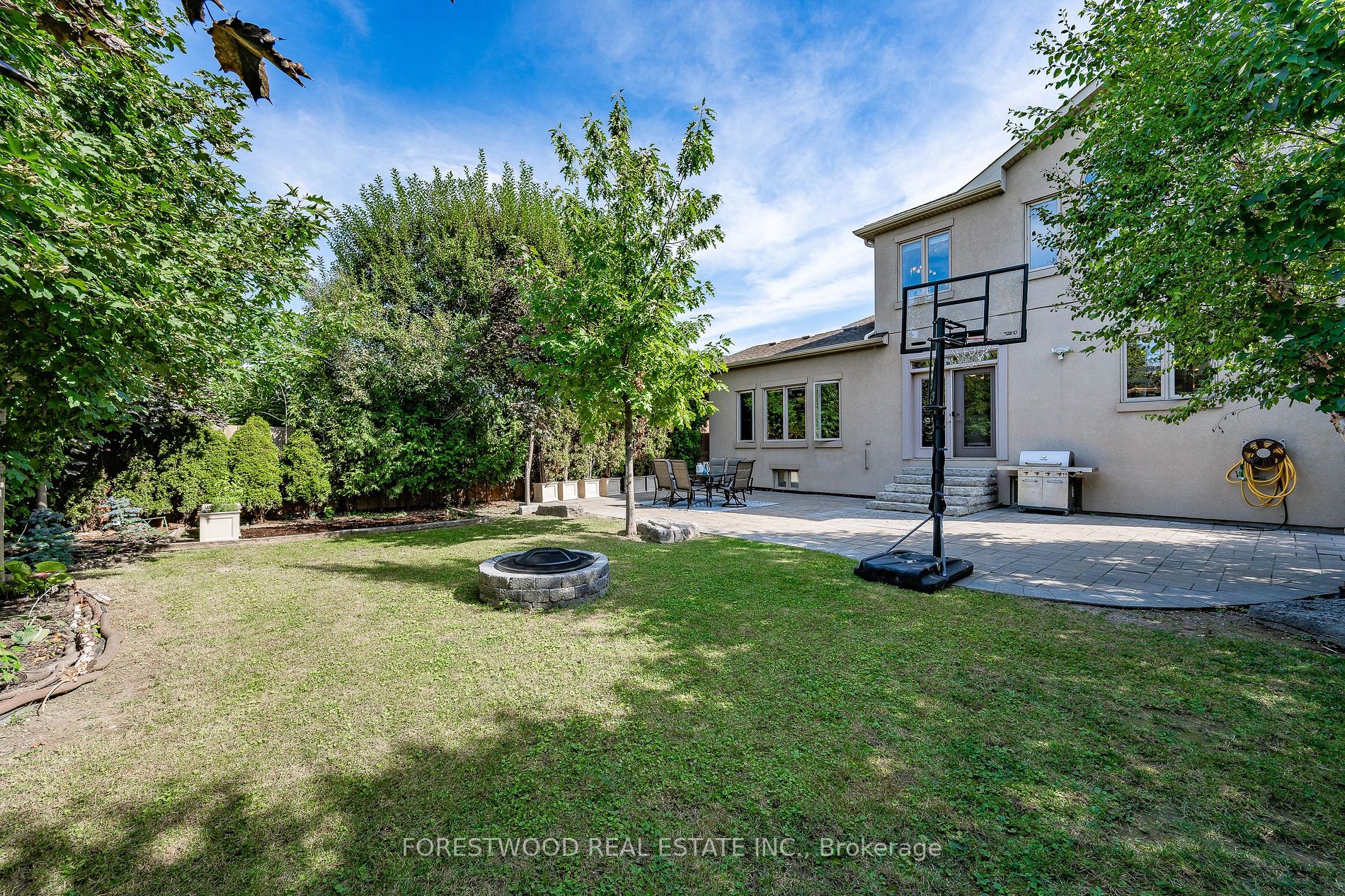 138 Winston Park Blvd