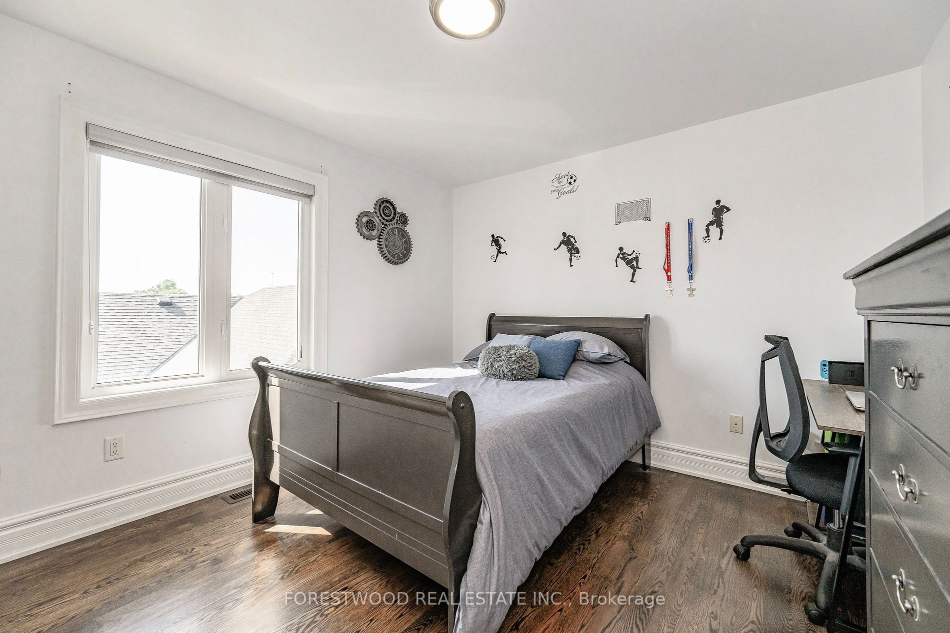 138 Winston Park Blvd