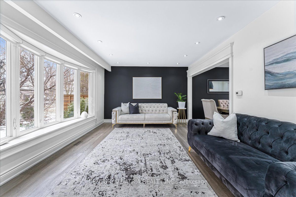 2594 Bromsgrove Rd