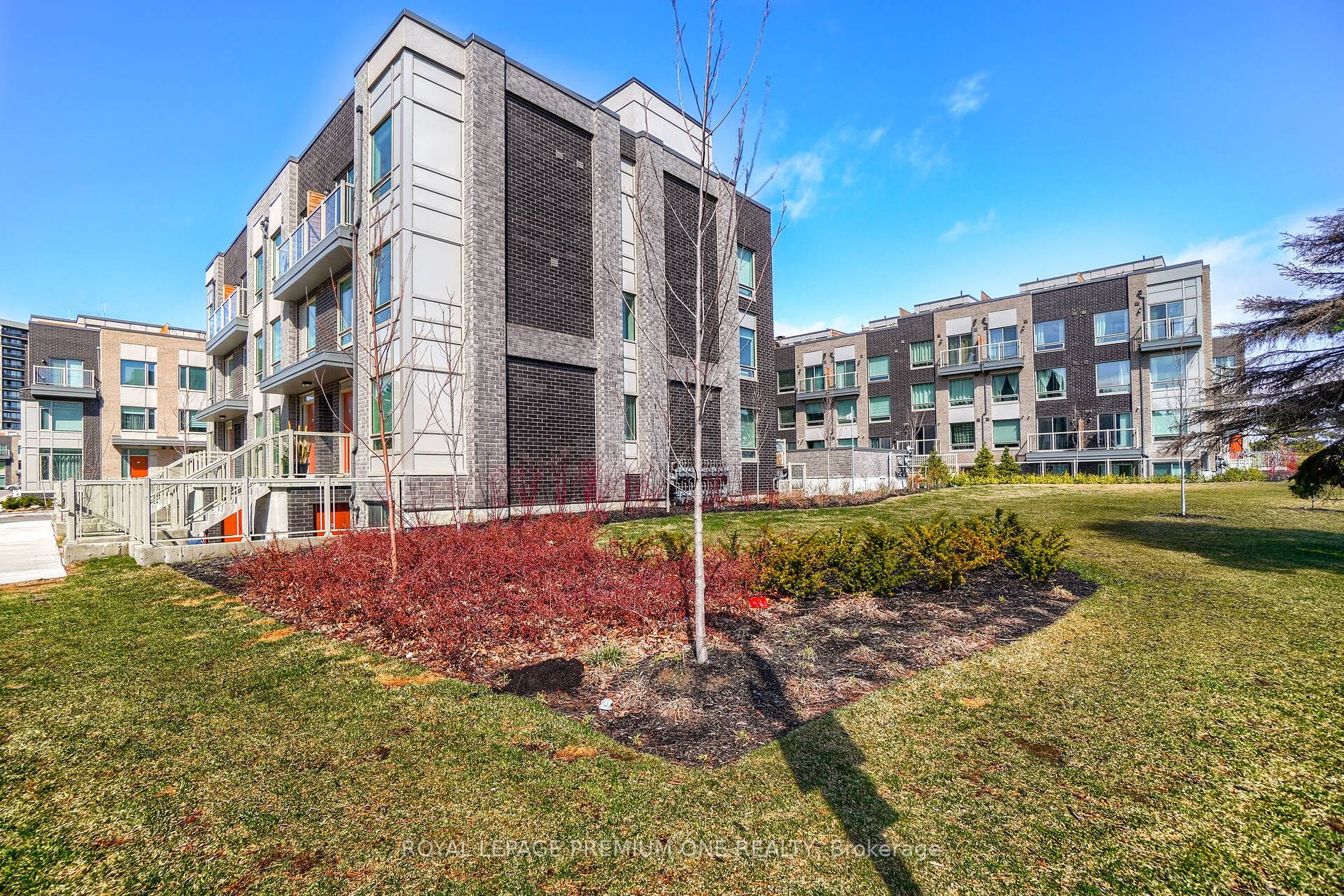 3 Applewood Lane, #211