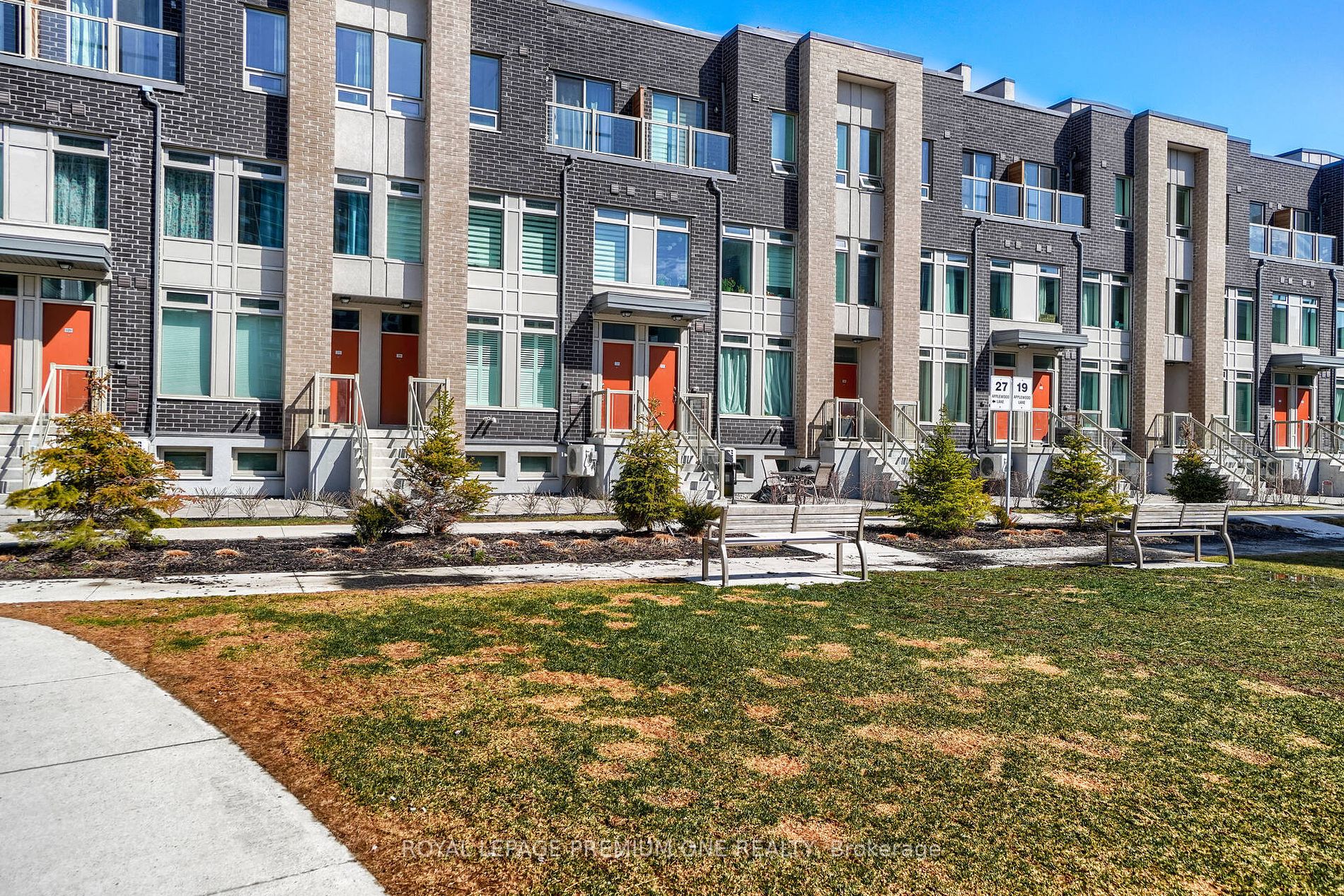 3 Applewood Lane, #211