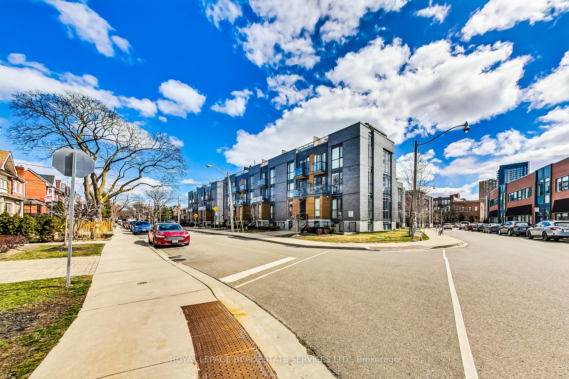 57 Macaulay Ave, #502