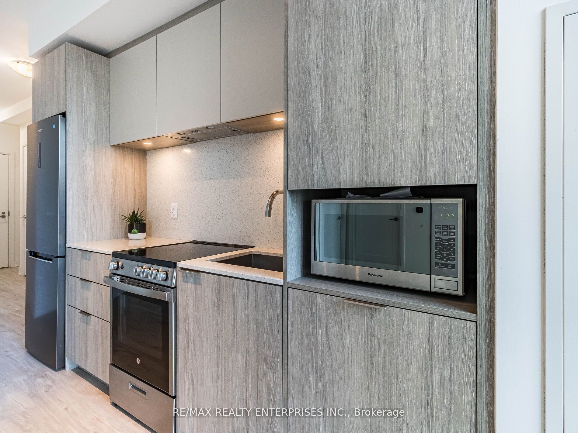 70 Annie Craig Drive #402
