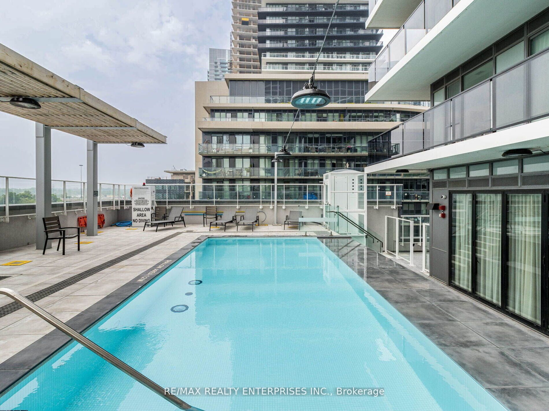 70 Annie Craig Drive #402
