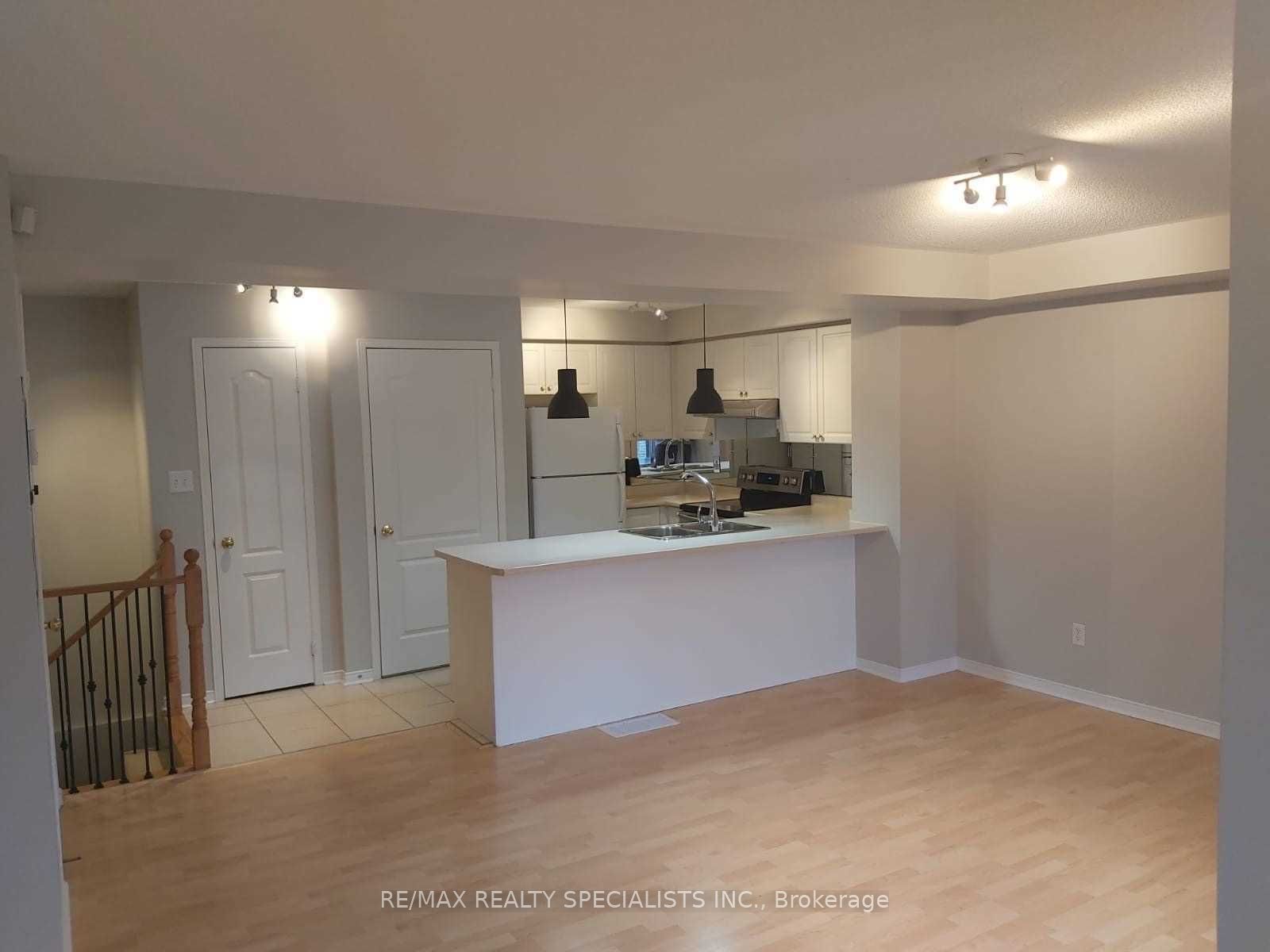 3250 BENTLEY Drive, #7