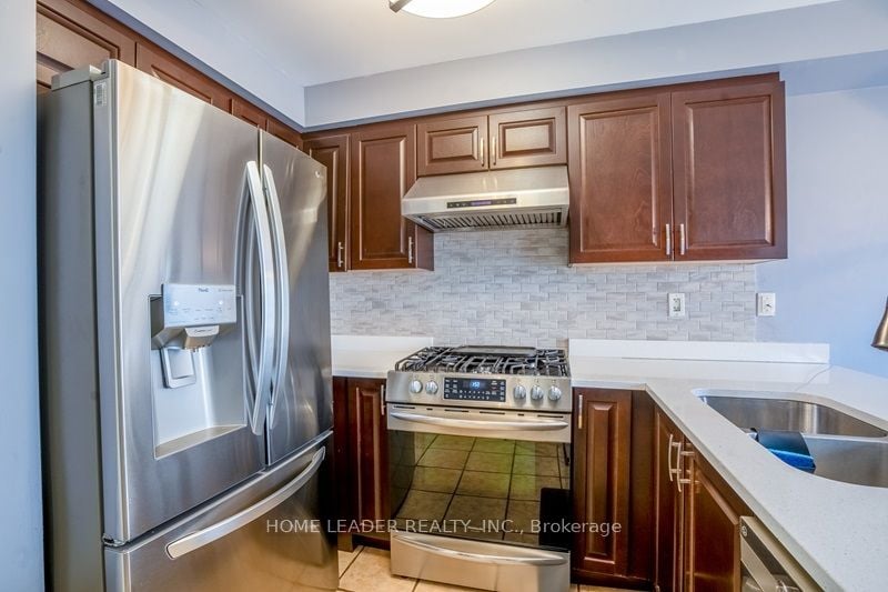 84 Tianalee Cres