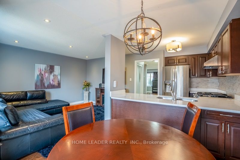 84 Tianalee Cres