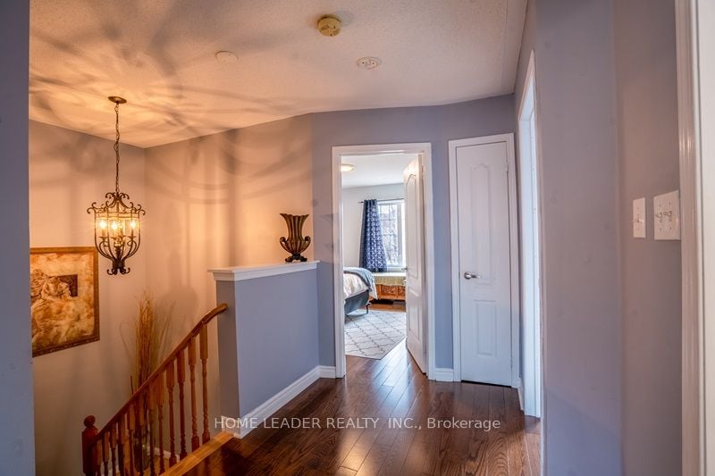 84 Tianalee Cres