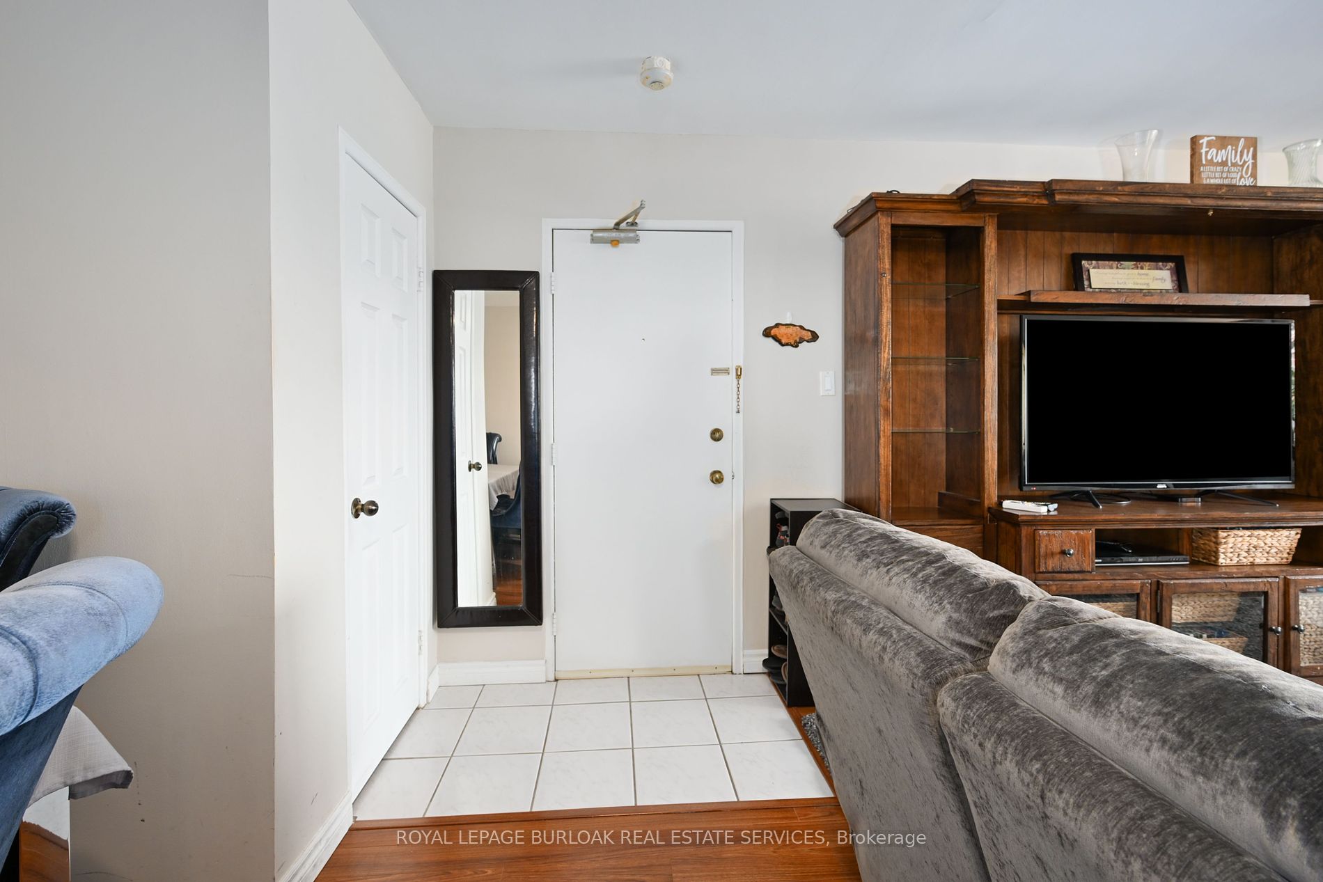 2418 New St, #12