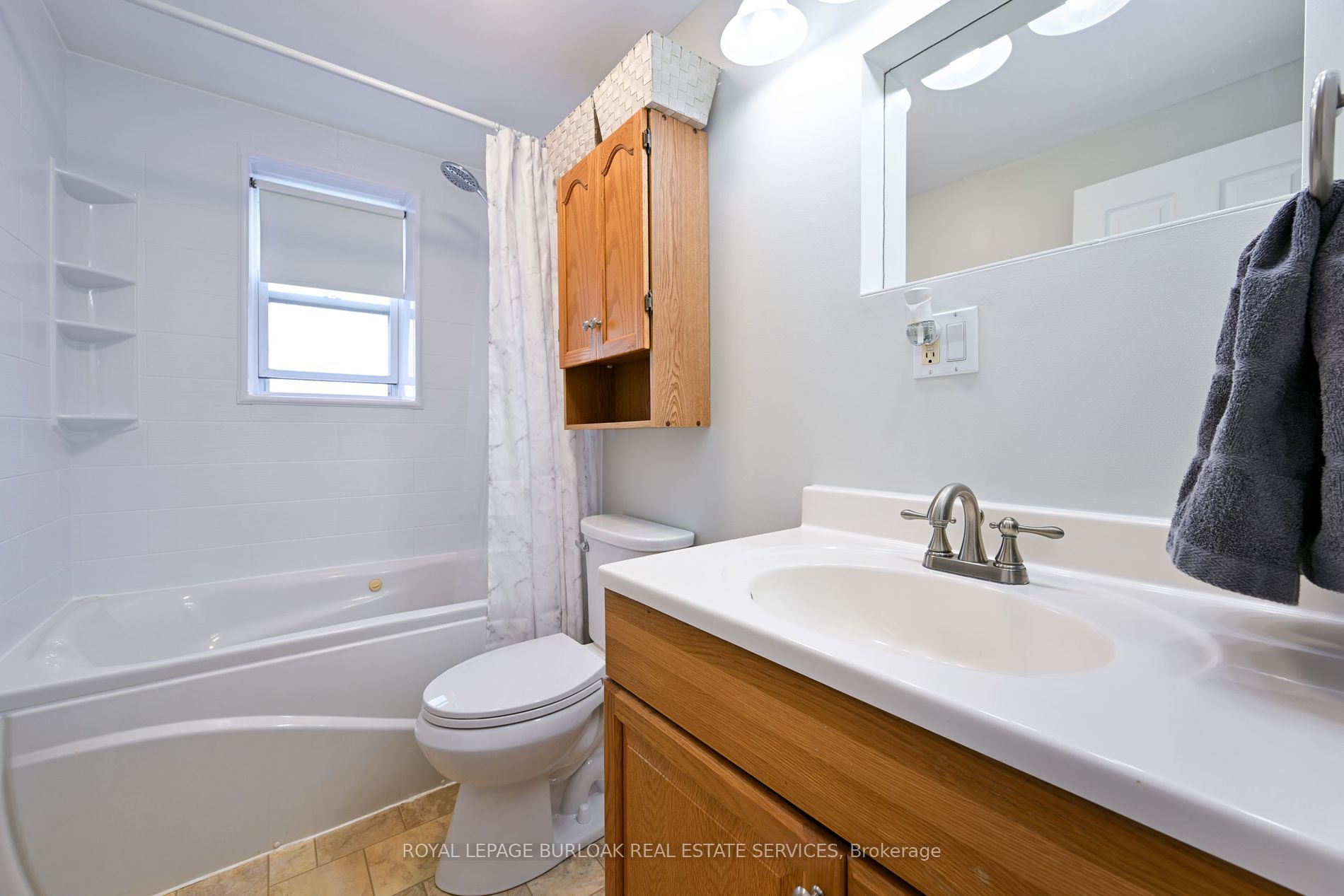 2418 New St, #12
