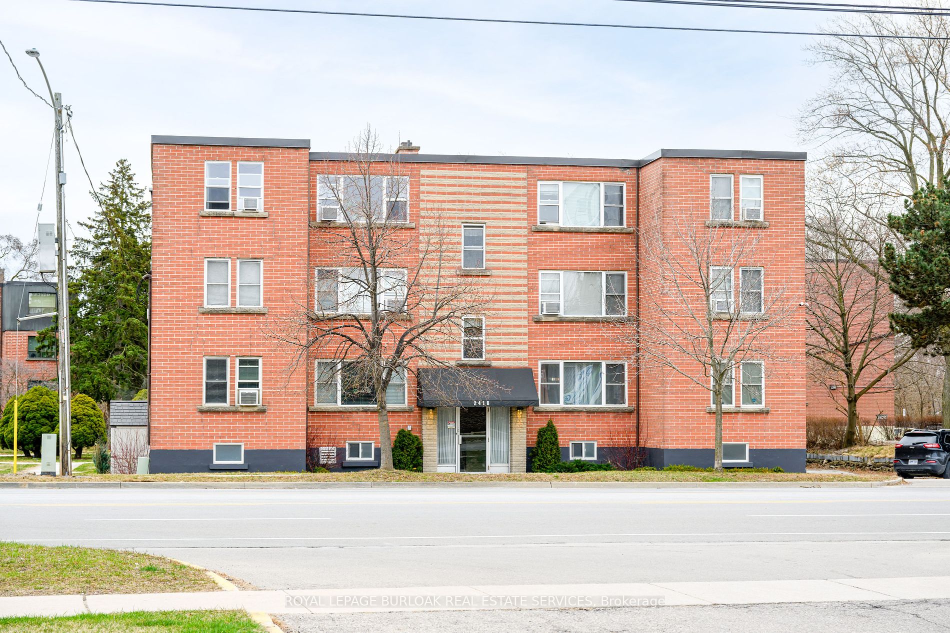 2418 New St, #12