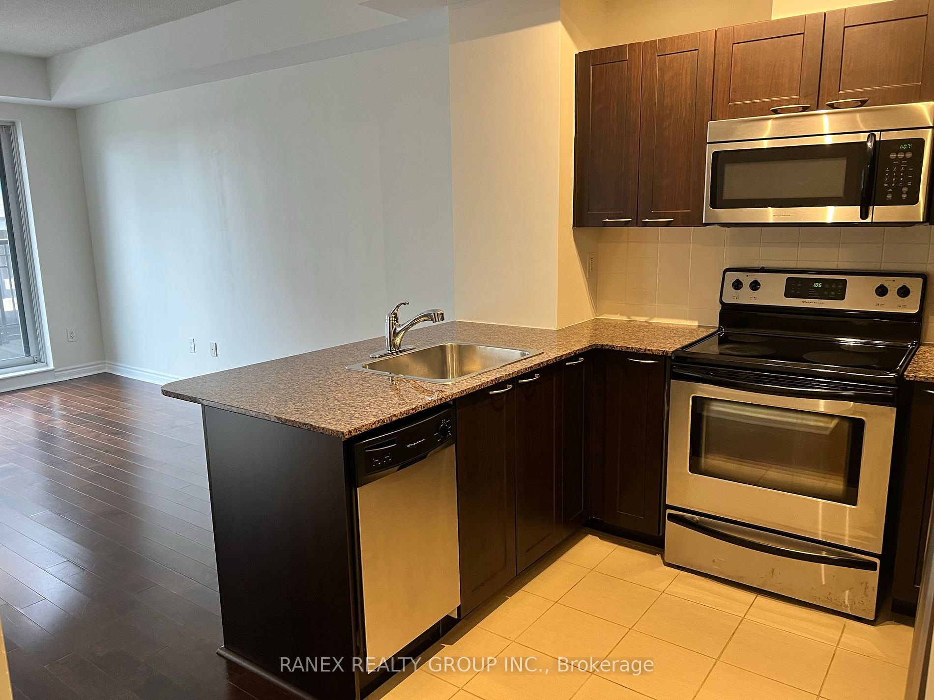 385 Prince Of Wales Drive #317