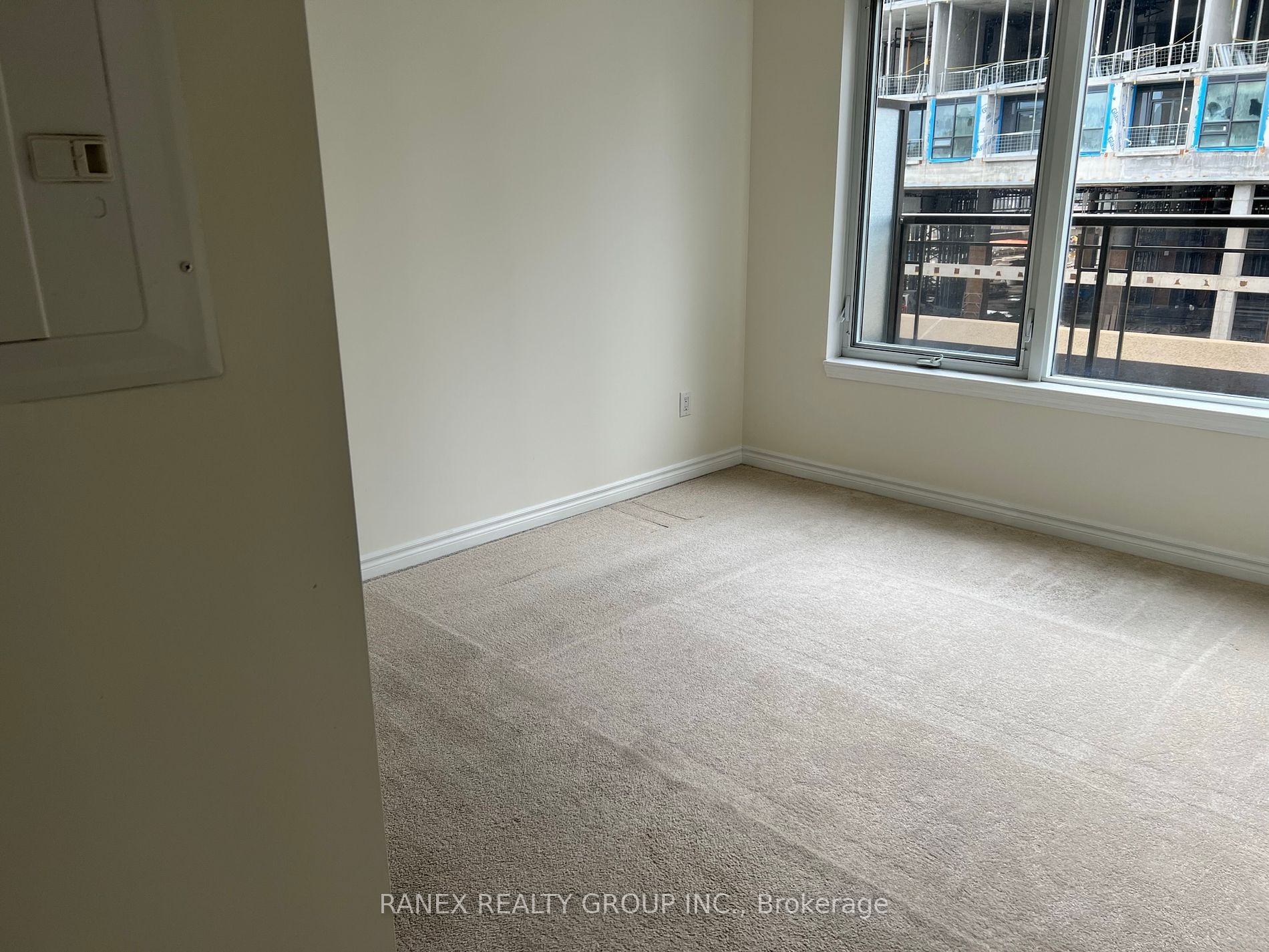 385 Prince Of Wales Drive #317