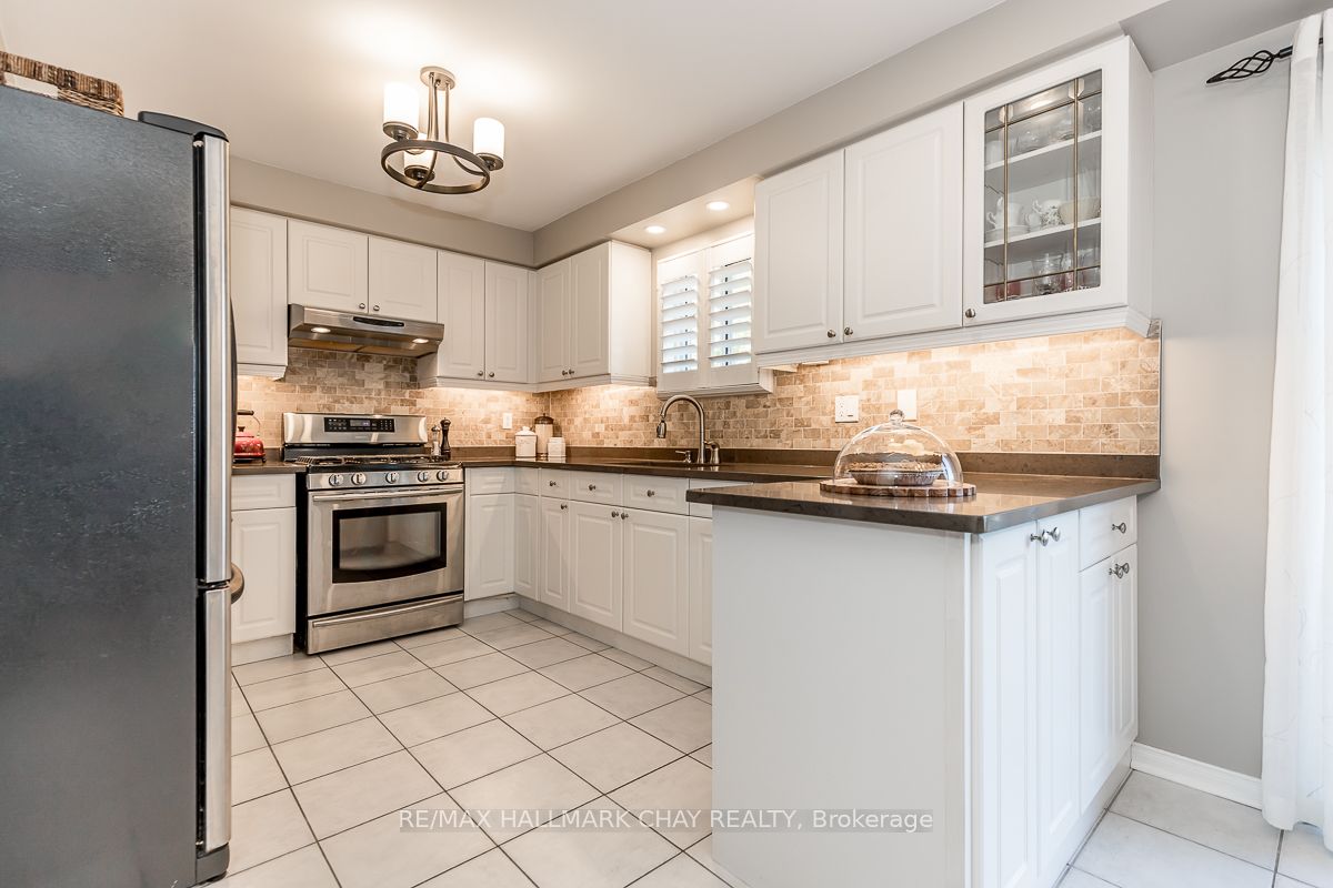 46 Foxchase Drive