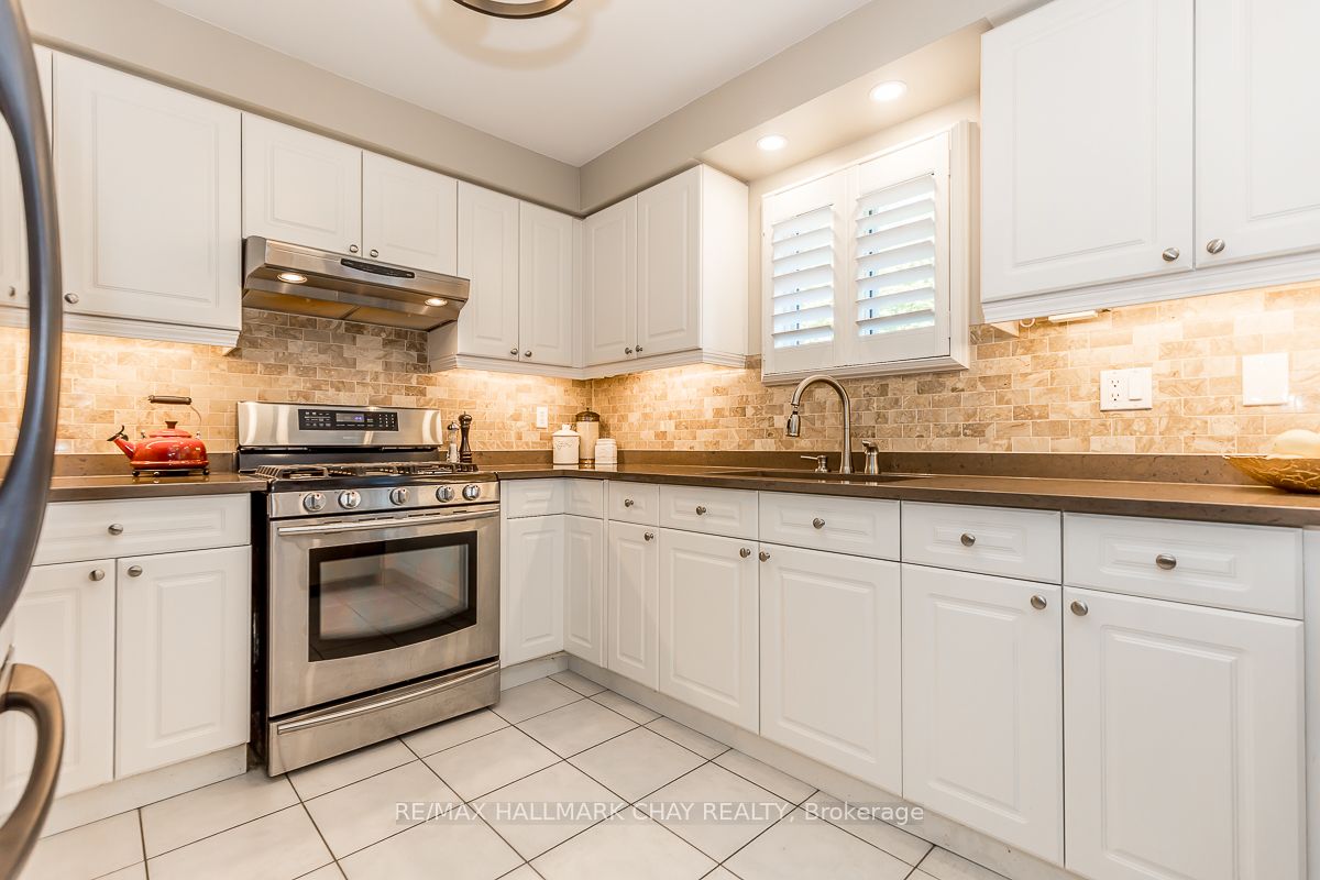 46 Foxchase Drive