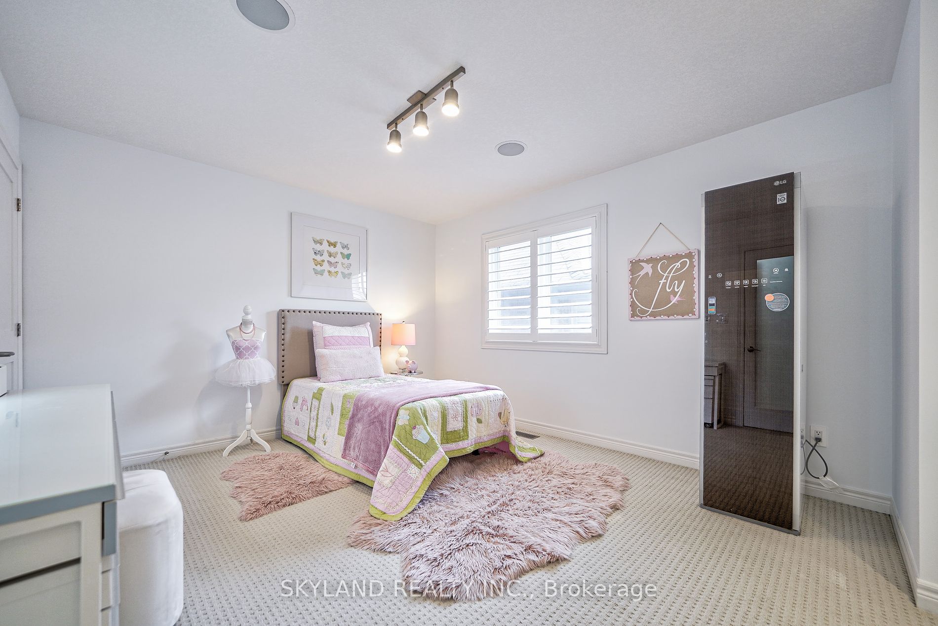 2400 Colonel William Parkway