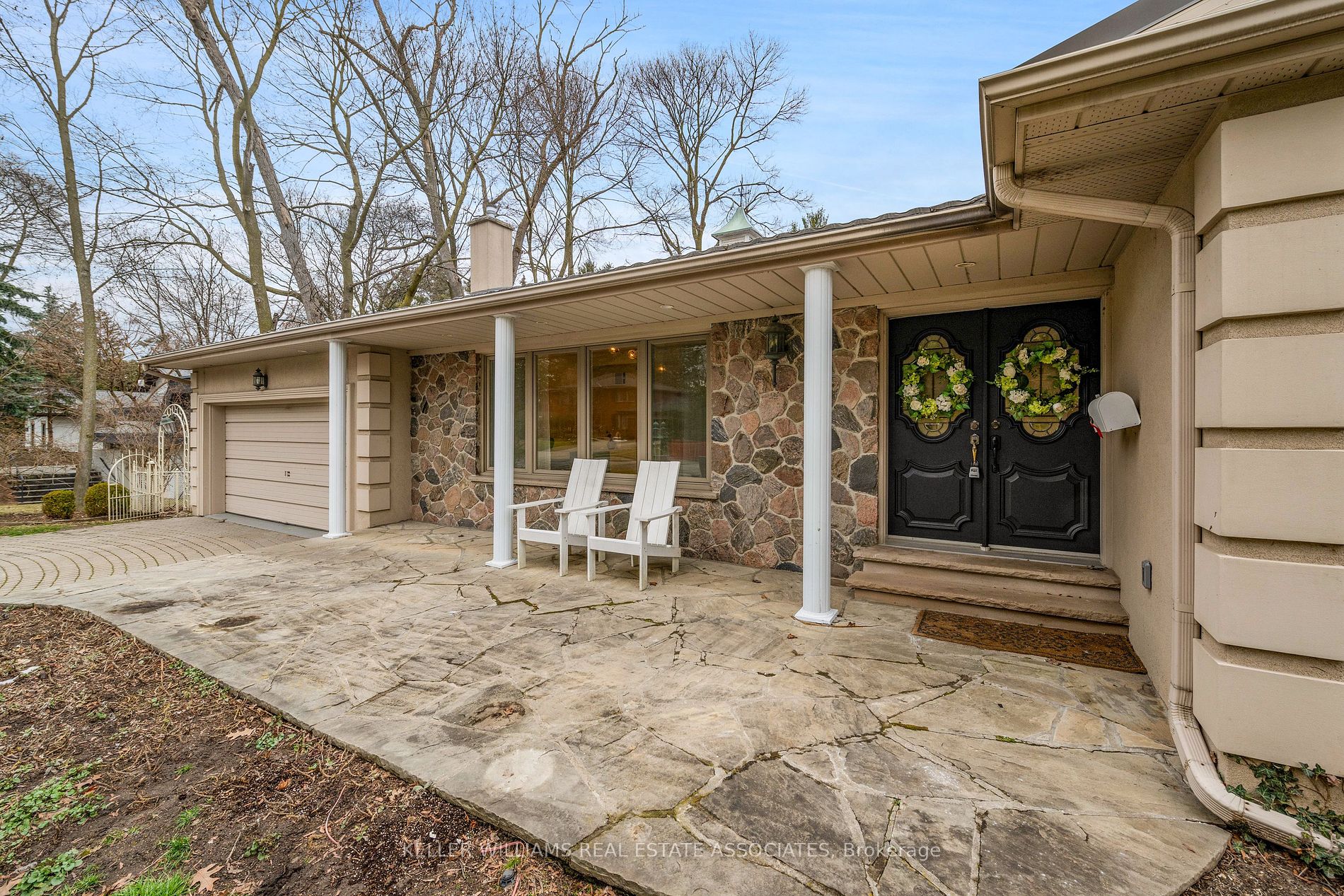 551 Cochise Crescent