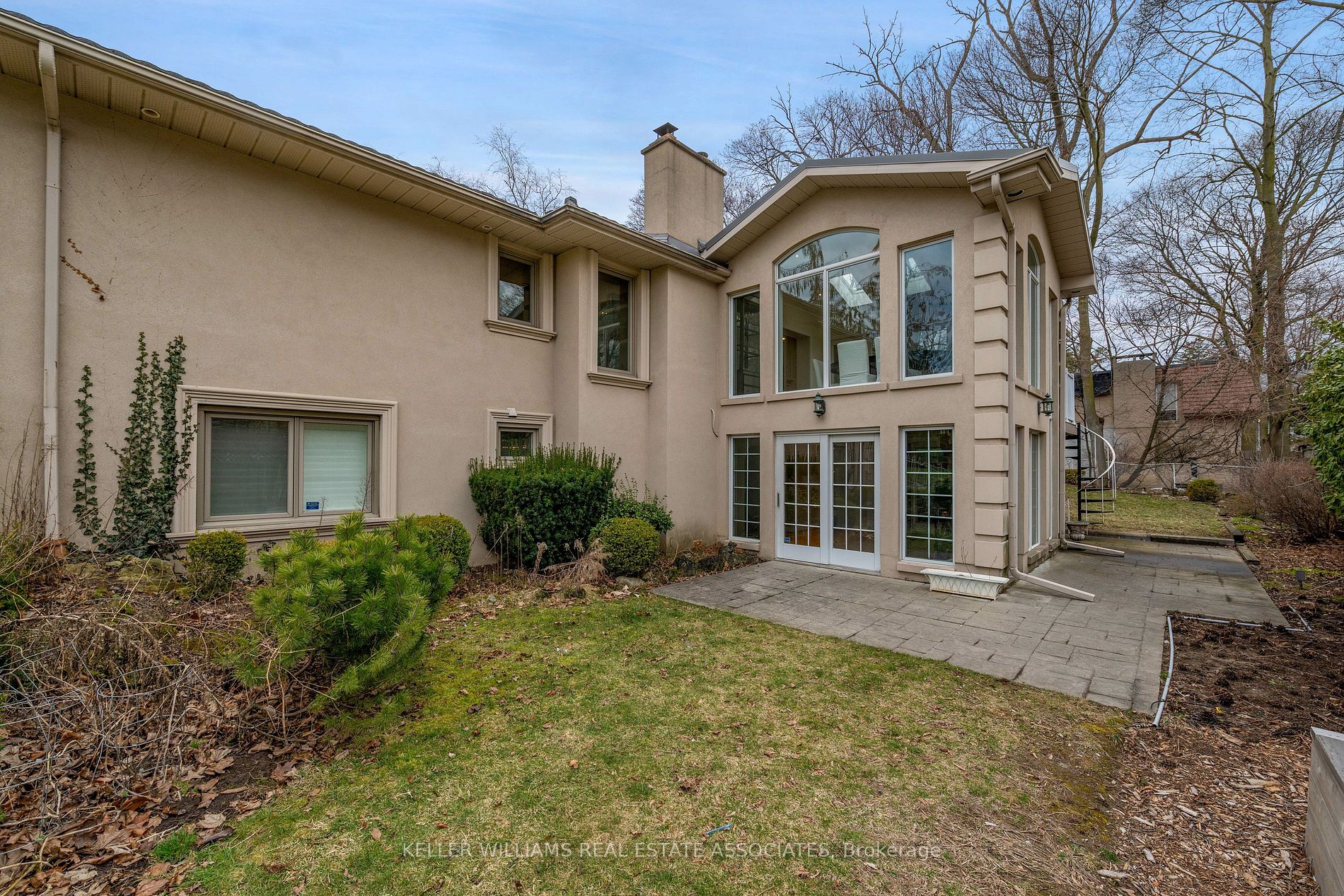 551 Cochise Crescent