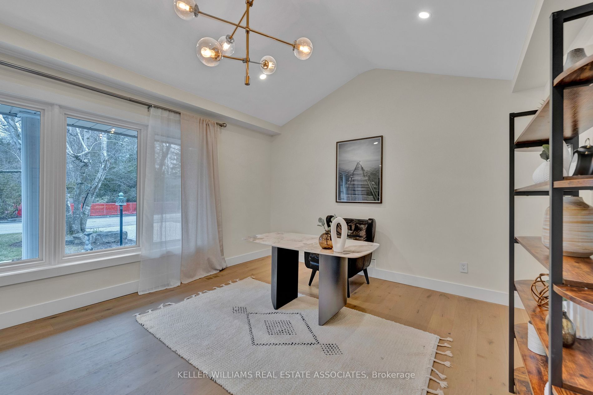 551 Cochise Crescent