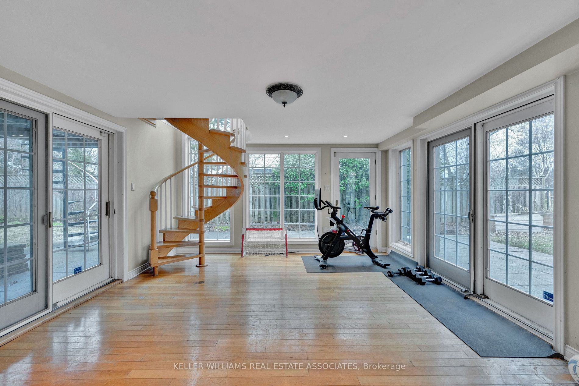 551 Cochise Crescent