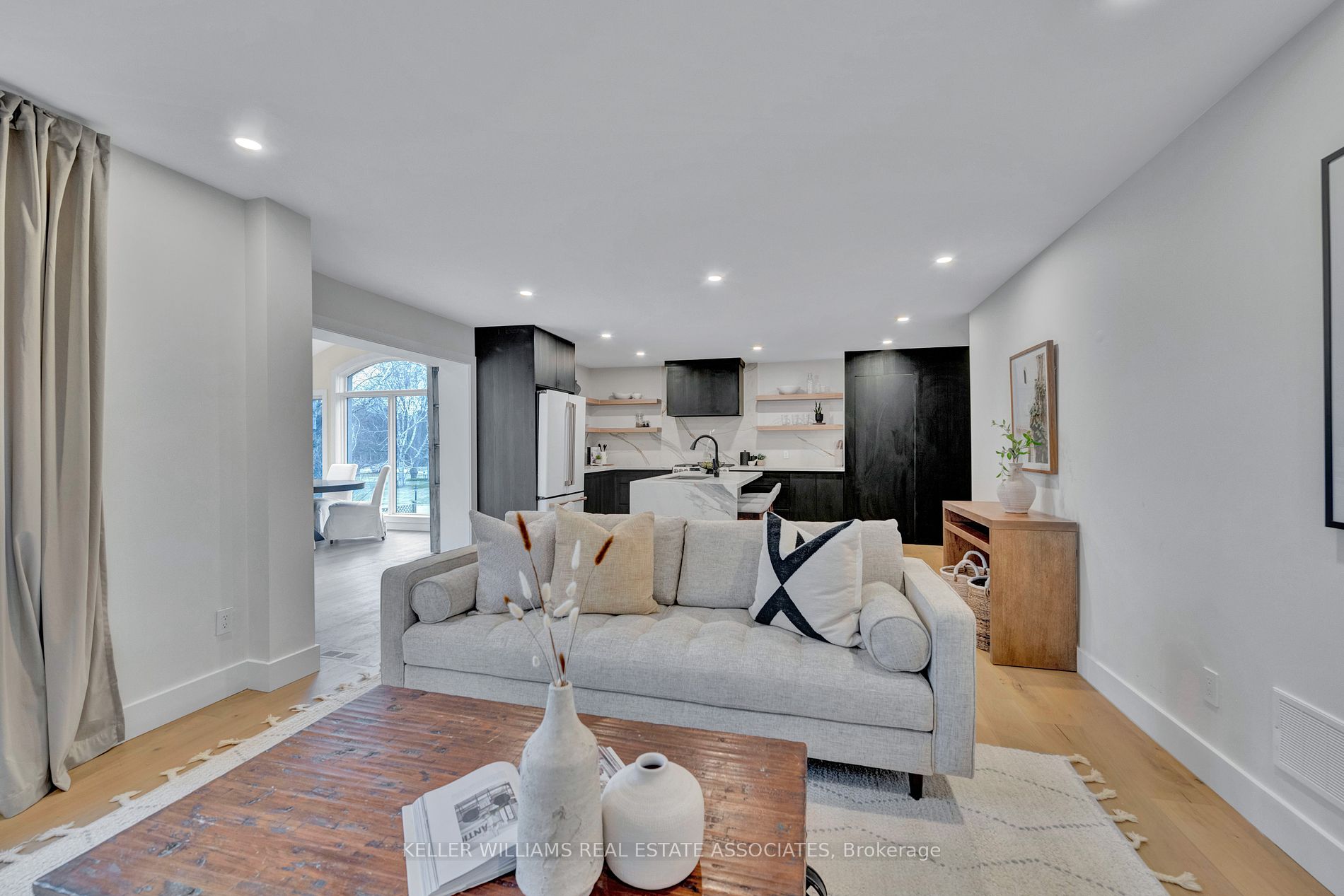 551 Cochise Crescent