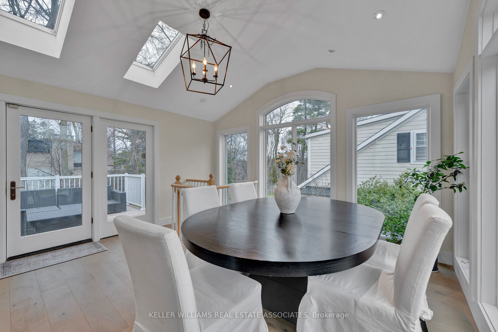 551 Cochise Crescent