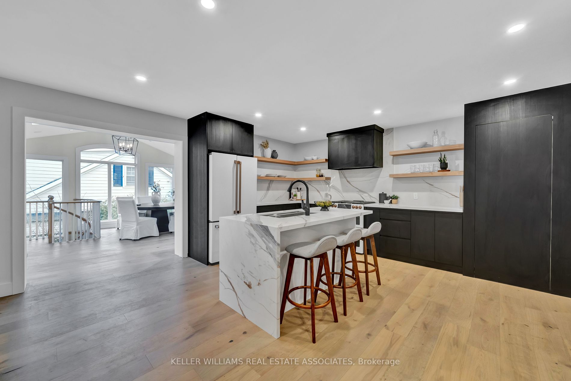 551 Cochise Crescent